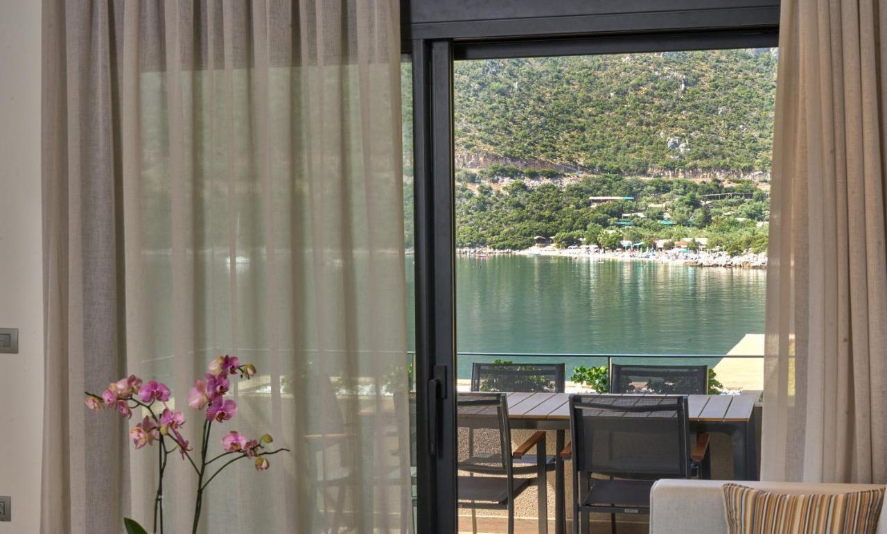 Into The Blue Suites Arkadiko Chorio Екстериор снимка